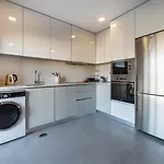 Modern & Quiet 2br 2 Baths 4 Balconies & Lift アパート Ílhavo