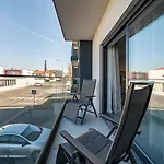 アパート Modern & Quiet 2br 2 Baths 4 Balconies & Lift *