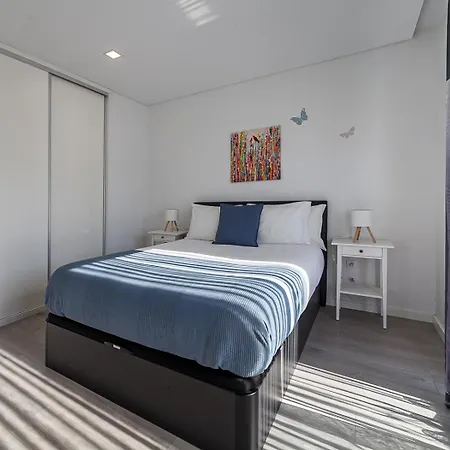 Modern & Quiet 2br 2 Baths 4 Balconies & Lift דירה