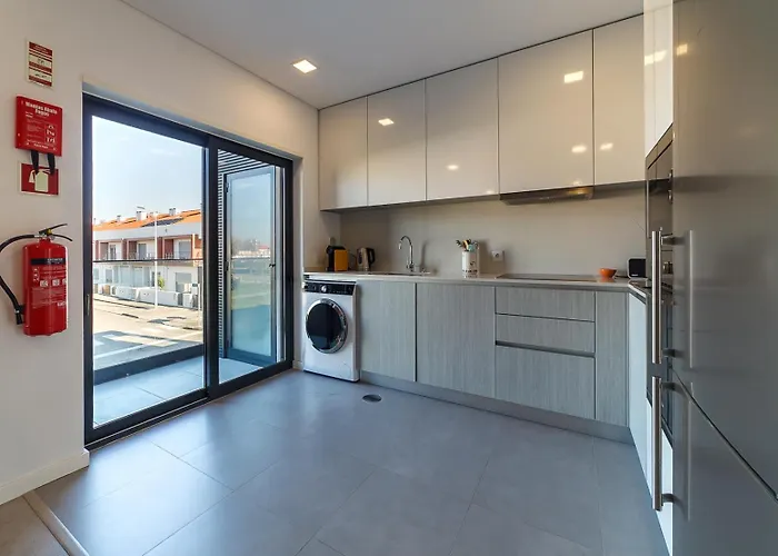 Apartamento Modern & Quiet 2br 2 Baths 4 Balconies & Lift Ílhavo