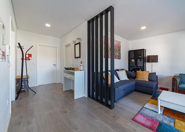 Modern & Quiet 2br 2 Baths 4 Balconies & Lift Apartamento *