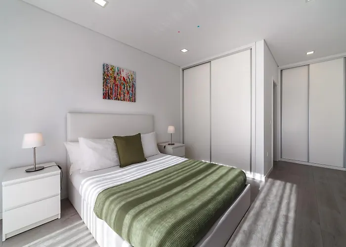 Modern & Quiet 2br 2 Baths 4 Balconies & Lift דירה